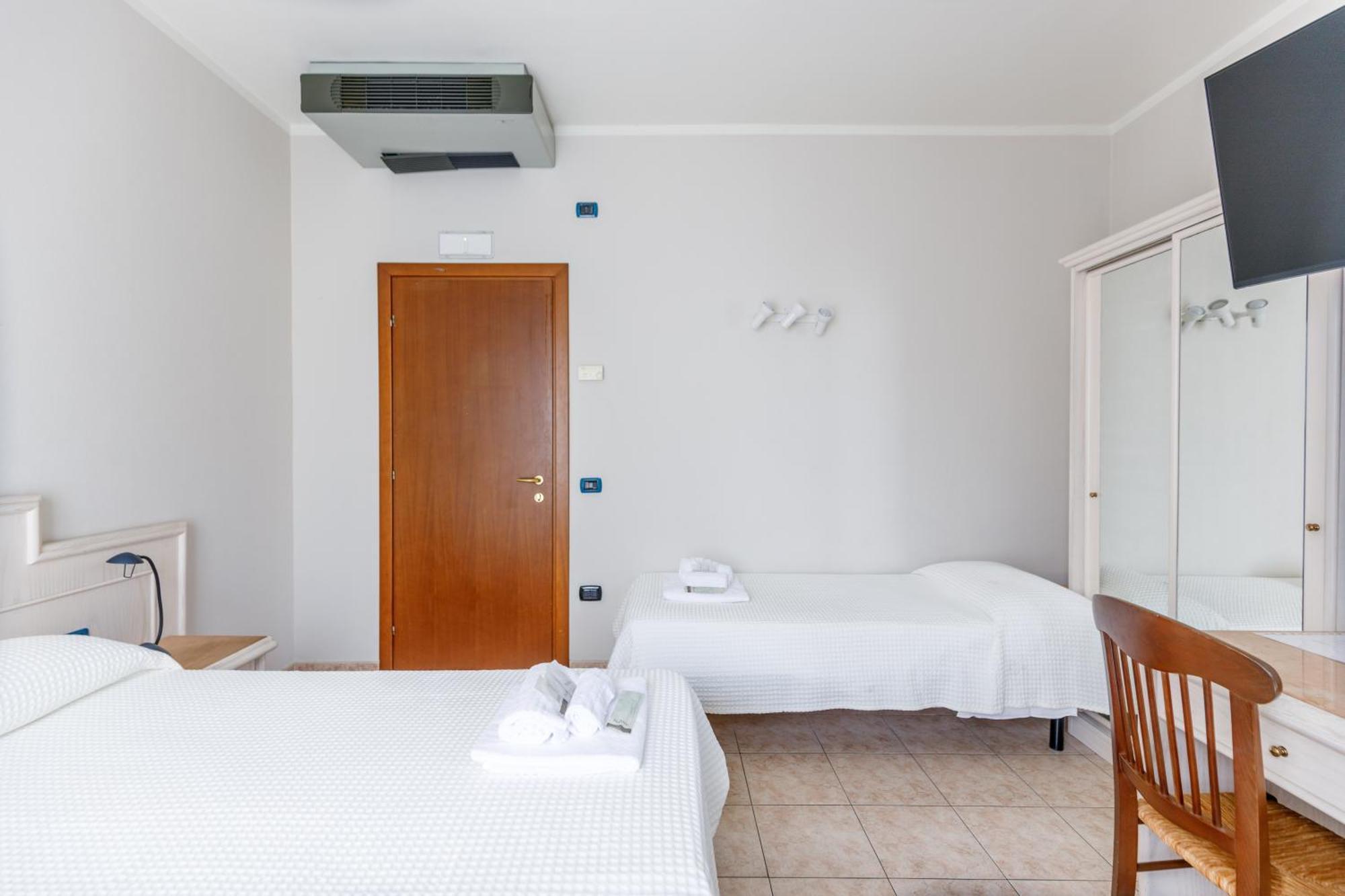 Hotel Classicano ราเวนนา ภายนอก รูปภาพ